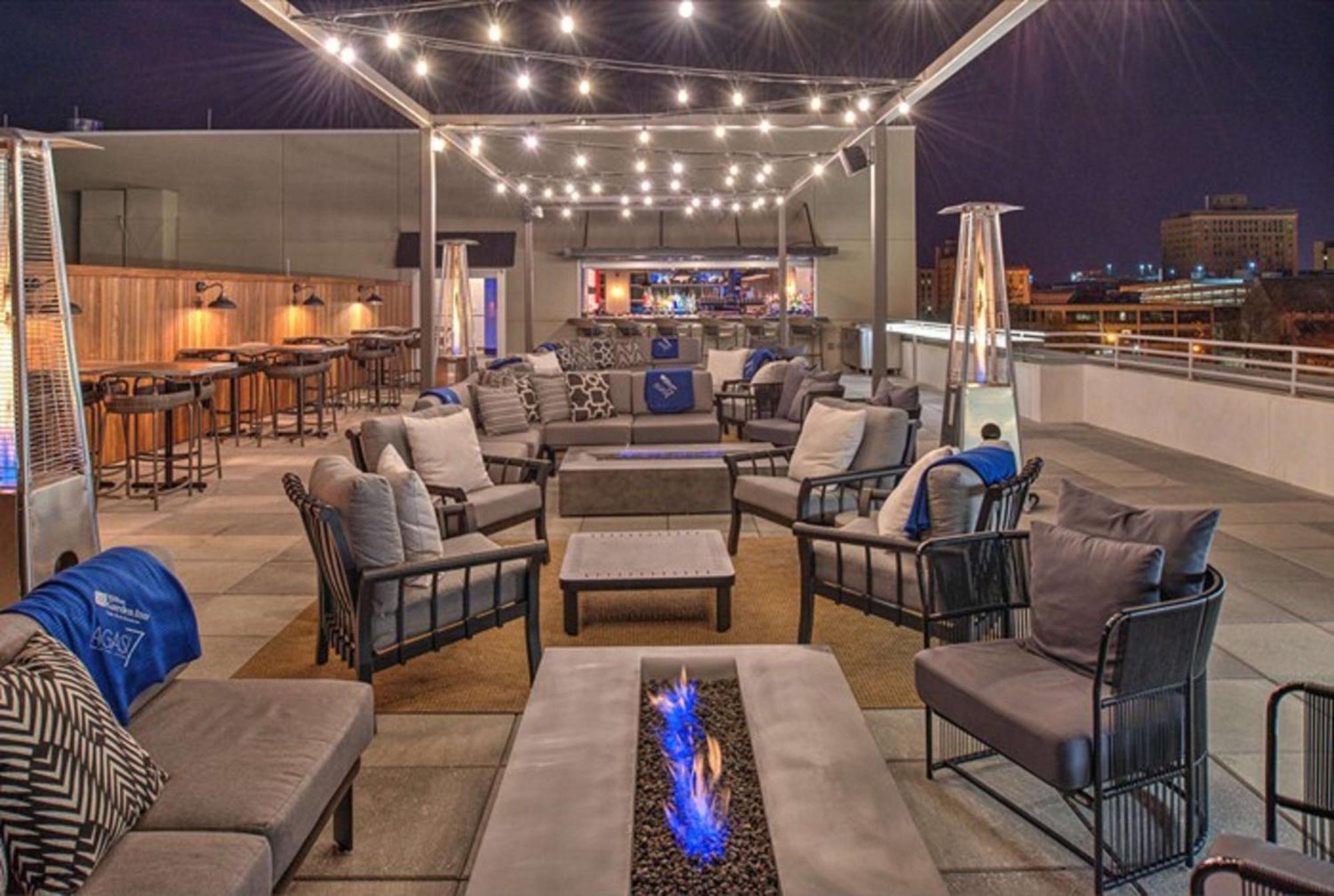 Hilton Garden Inn Little Rock Downtown Exterior photo
